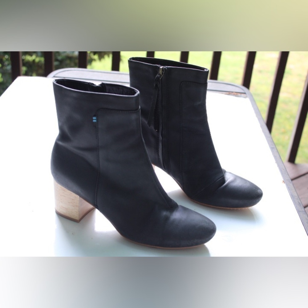 Toms Evie booties